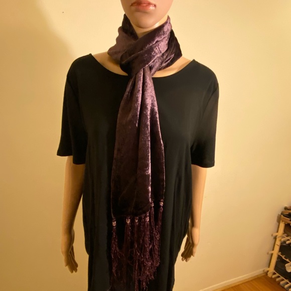 Velvet Texture One Side & Satin Texture Other w/ Decorated Tassels 2 Piece Set - Picture 2 of 7